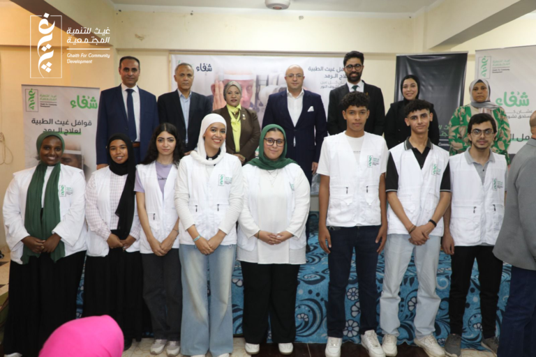 تسليم النظارات الطبية لأهالي بني سويف ضمن قوافل غيث الطبية